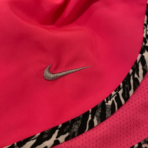 VINTAGE Nike dri-fit pink running shorts - Picture 3 of 4